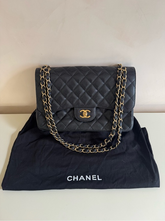 CHANEL Handbags - Pre-owned Chanel jumbo vintage